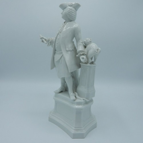 Very special Masonic statue with mops