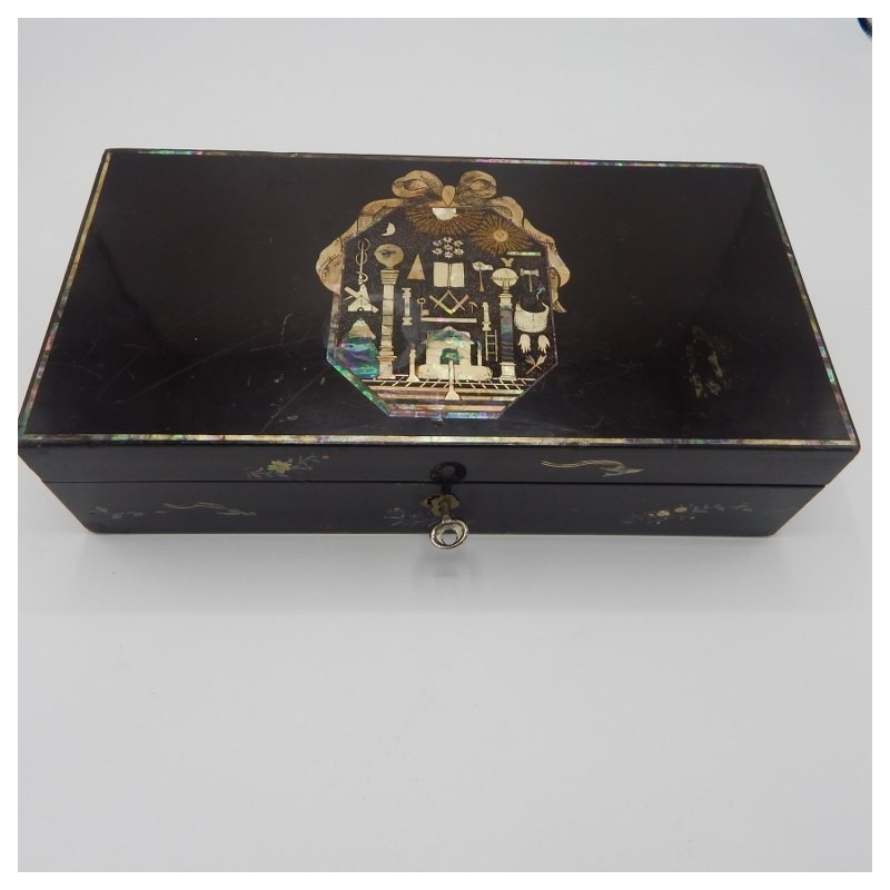c.1800 Japanese masonic laquer box